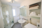 Badezimmer - Neuwertiges Appartement mit hochwertiger Ausstattung und Garten – Nähe Therme Erding