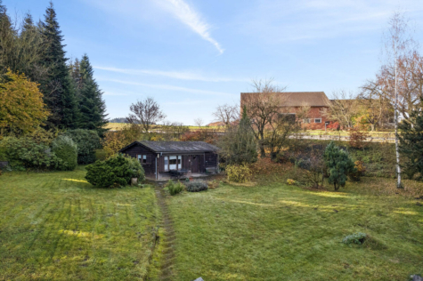 1.110 m² idyllisch gelegenes, schön eingewachsenes Baugrundstück am Straßenende, 84172 Buch am Erlbach, Wohngrundstück