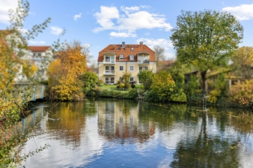 Exklusive Idylle an der Sempt – 3-Zi.-Whg mit Westbalkon, Wasserblick & Zentrumsnähe, 85435 Erding, Etagenwohnung