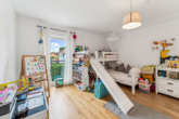 Kinderzimmer OG - Durchdacht bis ins Detail: familienfreundlich geplant, hochwertige Ausstattung, viel Platz zum Leben