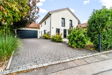 Durchdacht bis ins Detail: familienfreundlich geplant, hochwertige Ausstattung, viel Platz zum Leben, 85459 Berglern, Einfamilienhaus