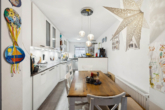 Küche mit Essbereich - Modernisiertes Reihenmittelhaus mit Familiengrundriss in ruhiger Lage – Einziehen und wohlfühlen