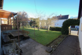Garten - Geräumiges Zweifamilienhaus in ruhiger Lage – Lichtdurchflutet, naturnah und voller Möglichkeiten