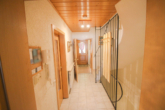 Flur / Hauseingang EG - Ihr neues Zuhause mit Potential: Reihenendhaus mit Ausbaureserve und durchdachtem Grundriss
