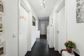 Flur - Moderne 4-Zi.-DG-Whg. mit barrierefreiem Zugang, Balkon und hochwertiger Ausstattung